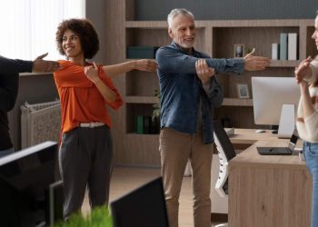 Budaya Kerja: Jenis, Contoh yang Baik, & Cara Membangun