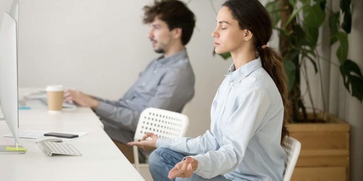 Tips dan Cara Menjaga Kesehatan Mental di Tempat Kerja