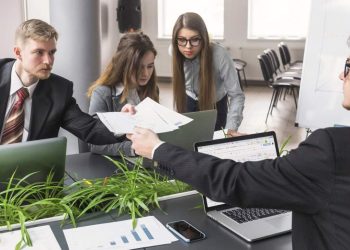 Tahapan Manajemen Perubahan, Jenis, & Contoh Strategi