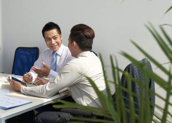 Tips Mengatasi Overqualified dalam Melamar Kerja