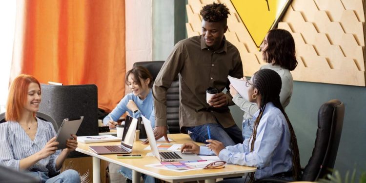 Cara Meningkatkan Kreativitas Kerja dan Contohnya