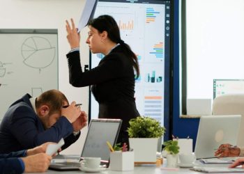 Manajemen Konflik: Definisi, Jenis, dan Contoh Strategi