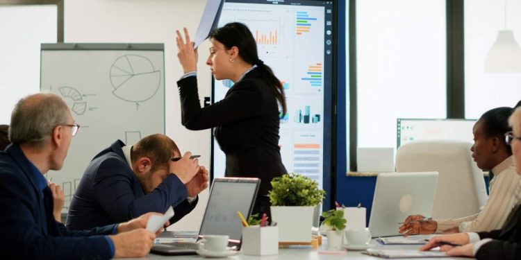 Manajemen Konflik: Definisi, Jenis, dan Contoh Strategi