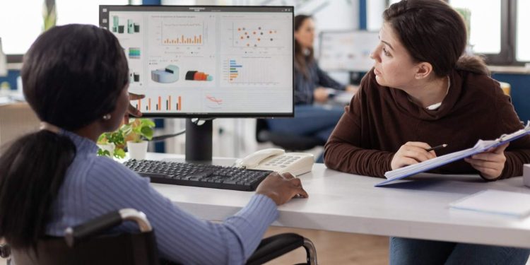 Apa Itu HR Analytics: Panduan Teoretis dan Praktis