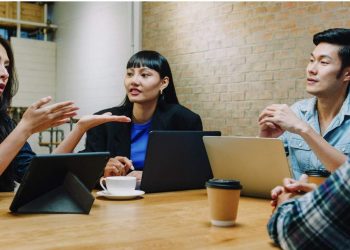 Manfaat dan Contoh Soft Skills yang Penting dalam Dunia Kerja