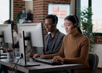 Apa Itu Customer Service Representative: Job Desc, Gaji, Skills, dll