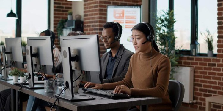 Apa Itu Customer Service Representative: Job Desc, Gaji, Skills, dll