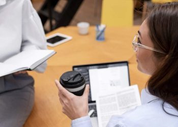 Panduan Review CV Terbaik: Profesional & Menarik HRD