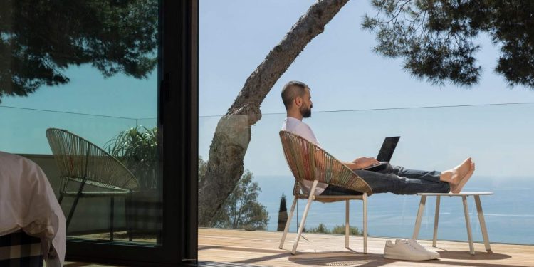 Tips dan Cara Dapat Kerja Remote Luar Negeri