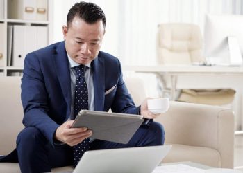 Apa Itu Finance Manager: Tugas, Gaji, Job Desc, Skills, dll