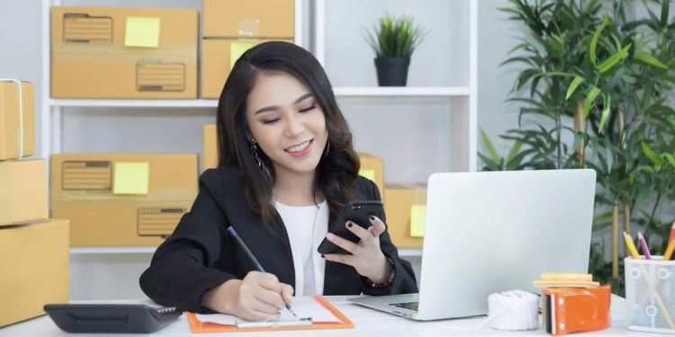 Apa Itu Product Manager: Job Desc, Gaji, Jenjang Karier, dll