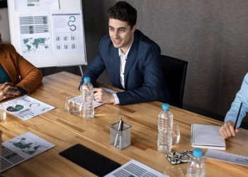 Apa Itu Public Relations (PR): Tugas, Job Desc, Gaji, dll