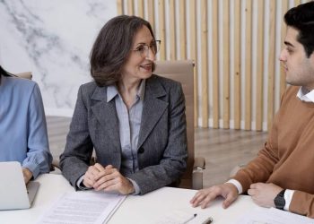 Apa Itu Recruitment Specialist: Tugas, Job Desc, Gaji, dll