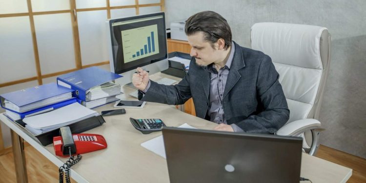 Apa Itu Sales Manager: Tugas, Job Desc, Gaji, dll